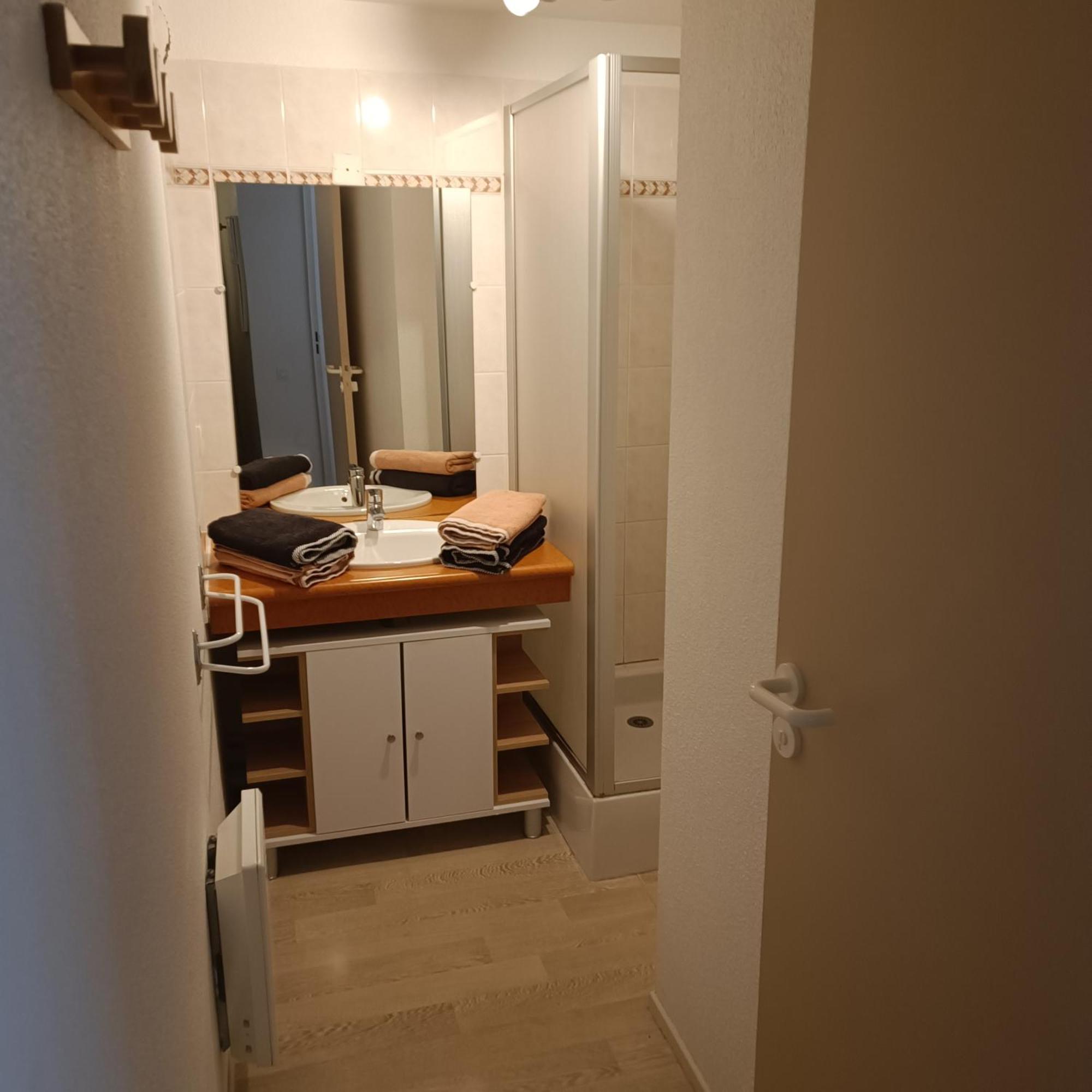 Joli T2 Avec Alcove Wifi 4 Pers Linge De Maison Inclus Cauterets Extérieur photo